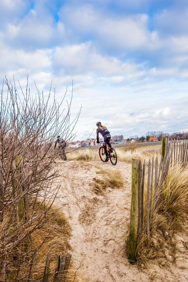 Sable D'O -Vlak Aan De Zee- Bed & Breakfast Mariakerke  Luaran gambar